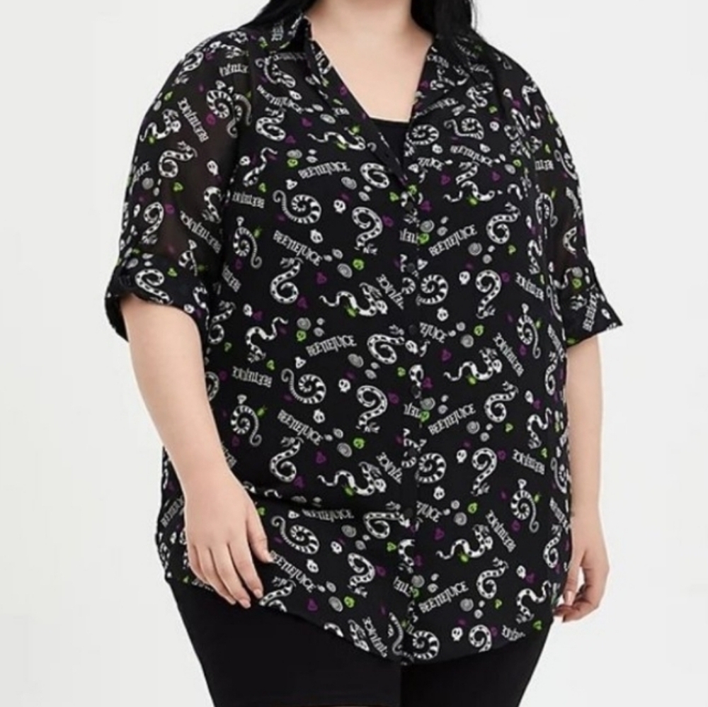 TORRID Beetlejuice Sandworm Button Down Tunic Shirt Size 3